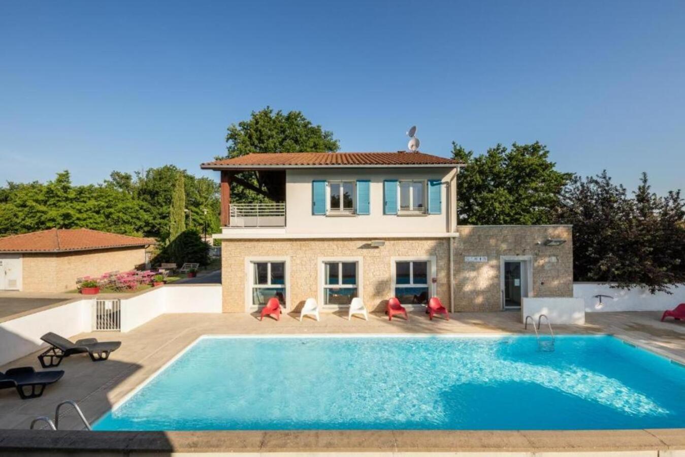 Garden & City Lyon - Лисьё Экстерьер фото